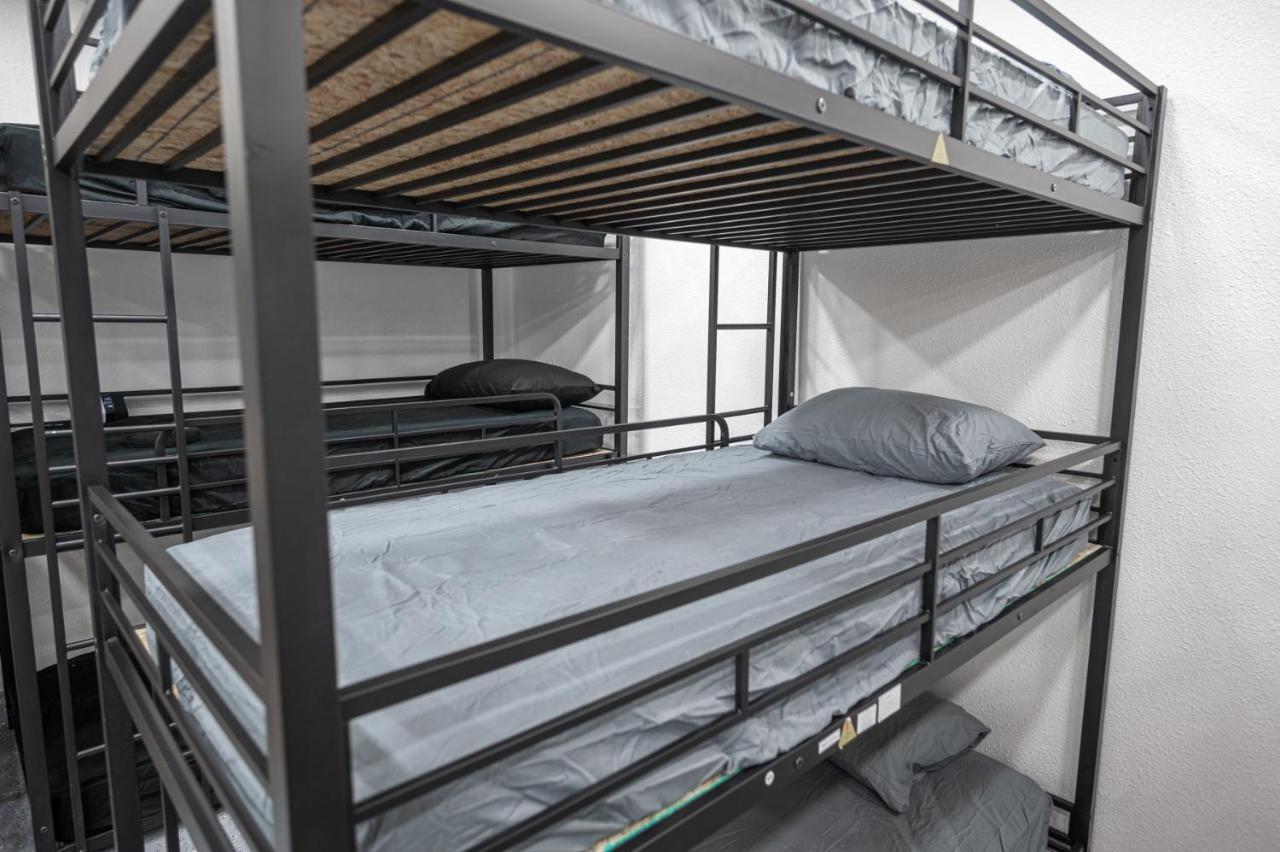 Free Airport & Strip Shuttle, & Bfast! Hostel Las Vegas Exterior foto
